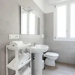 Апартаменти Molinari House Rubino Модена