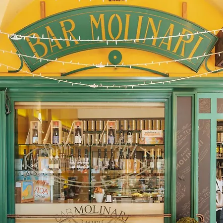 Molinari House Rubino Апартаменти